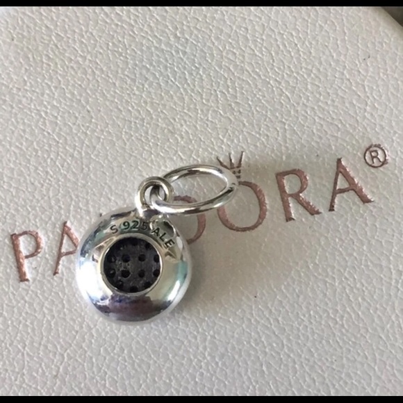 Pandora signature pendant for necklace or bracelet - Picture 2 of 2